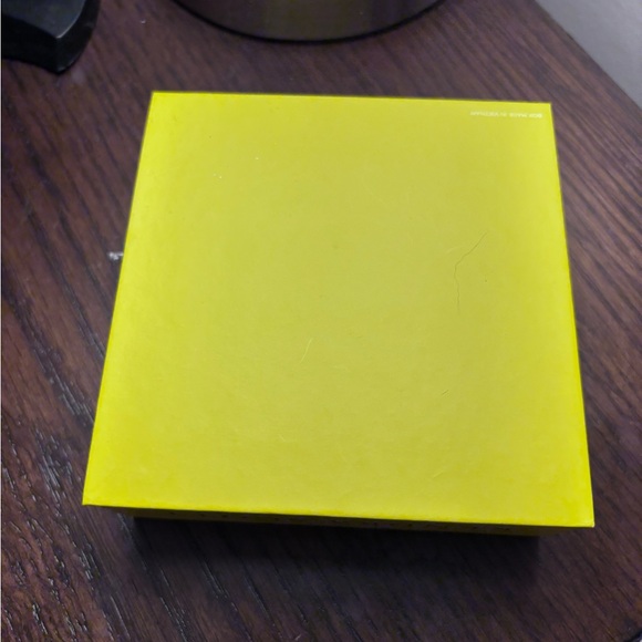 Kendra Scott gift box and dust bag - Picture 4 of 4